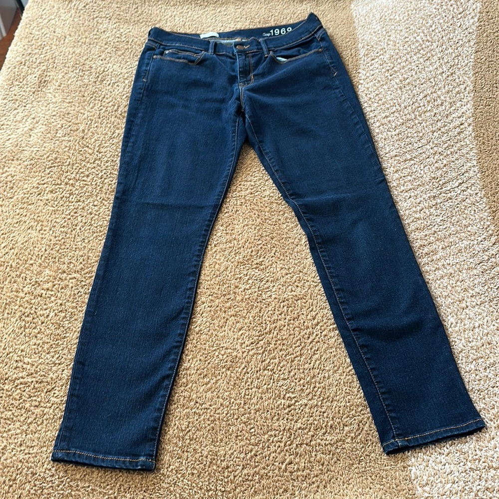 Gap 1969 legging Jean size 30r- only wore twice!